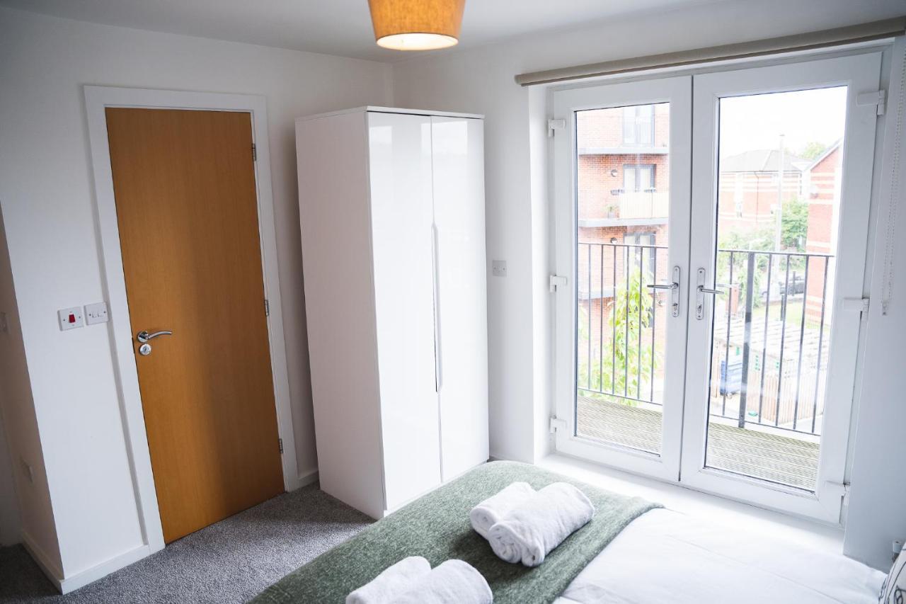 City Centre 2-Bed - New - Free Wi-Fi - Central Manchester Dış mekan fotoğraf
